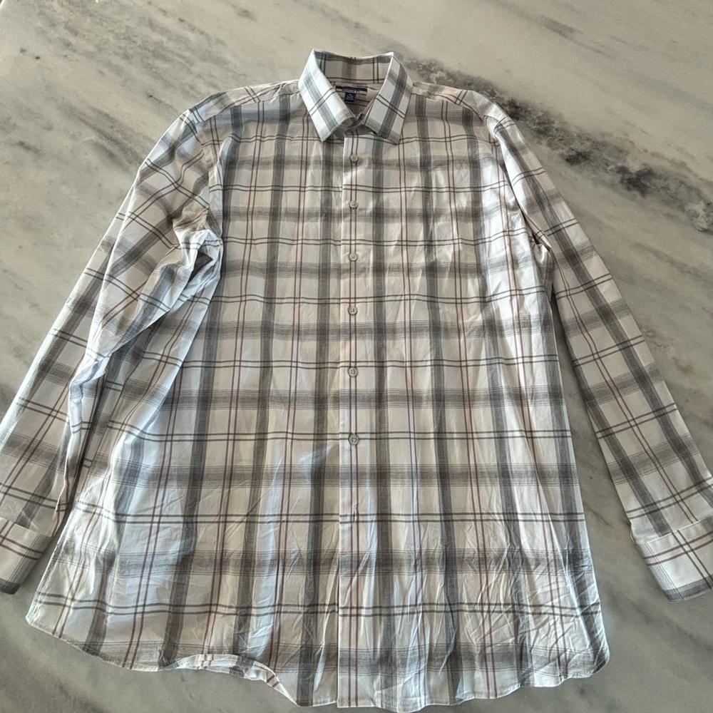 Apt. 9 Men's White and Gray Checkered Shirt
